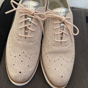 Cole Haan Original Grand Oxfords, size 8.5